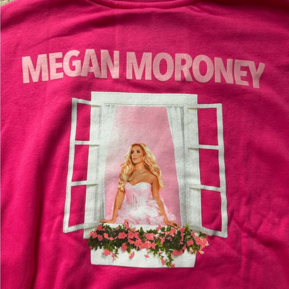 Limited edition Megan Moroney Cloud 9 sweatshirt - Picture 4 of 6